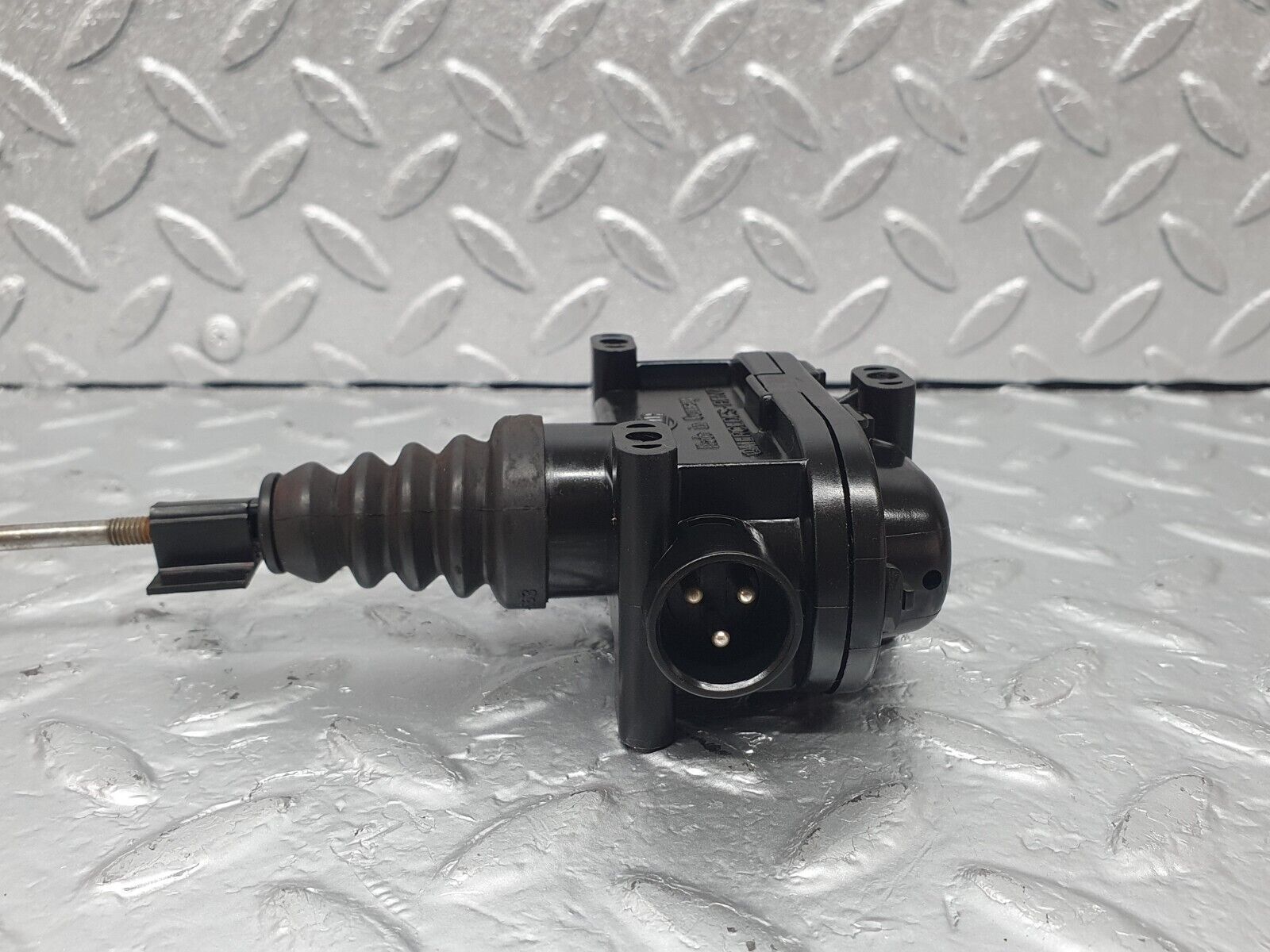 43646 Mercedes-Benz C126 380SEC Coupe Right Door Lock Vacuum Actuator