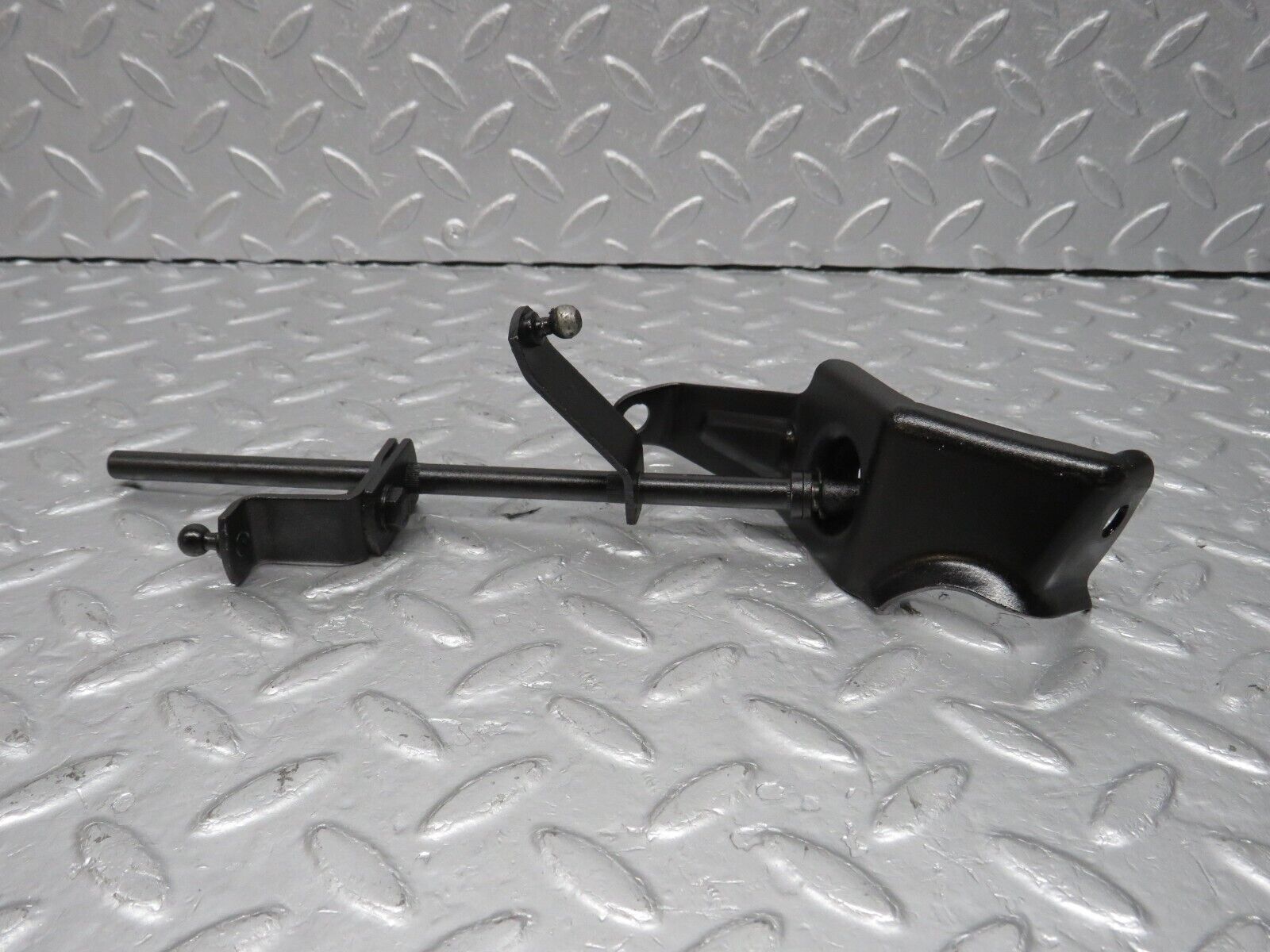 40170 Mercedes-Benz R107 350SL Throttle linkage