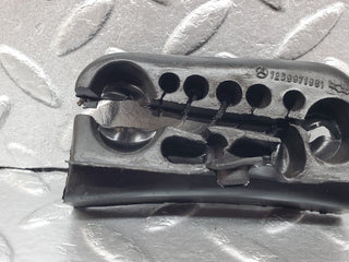 45725 Mercedes-Benz W126 420SE Firewall Grommet Right Side 1269971981