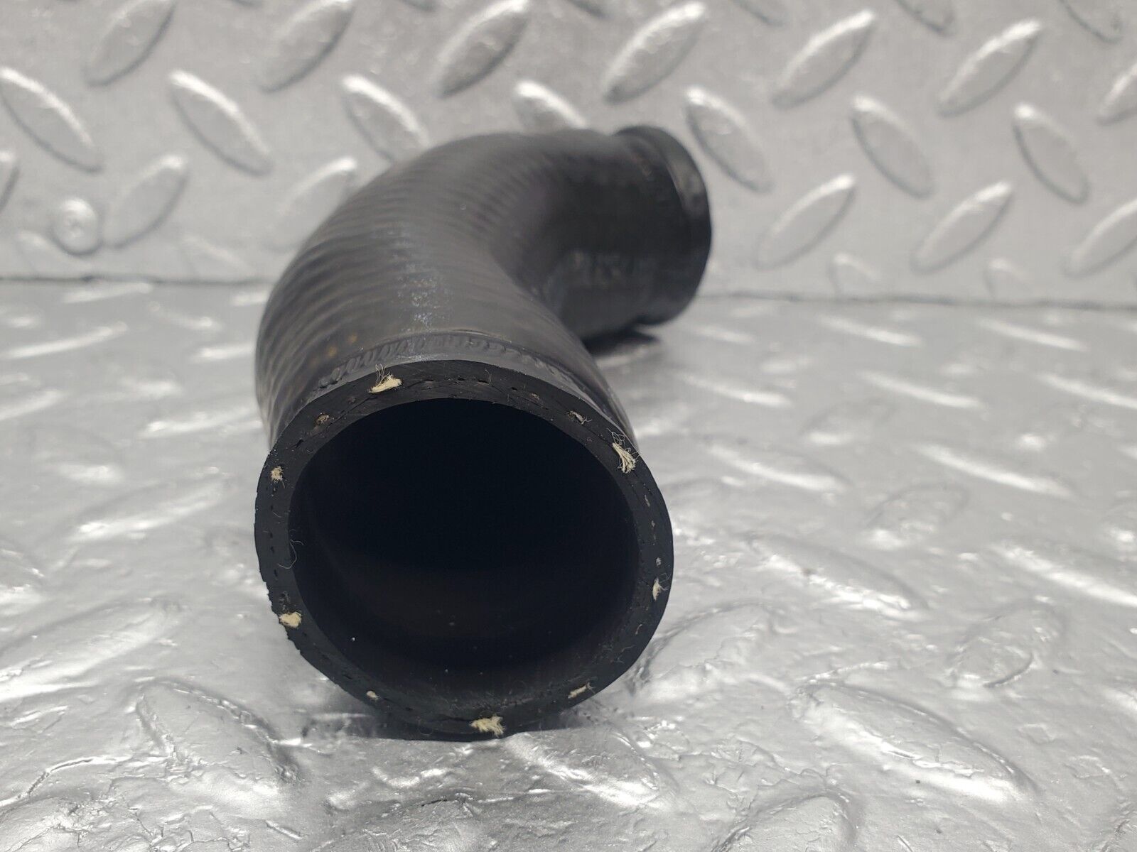 46190 Mercedes-Benz W124 280E Radiator Hose Pipe 1042030482