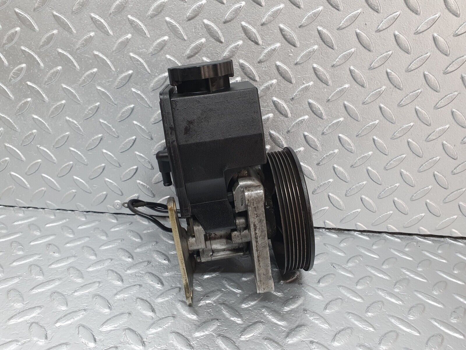 42004 Mercedes-Benz W202 C200 Power Steering Pump PA6.6GF25