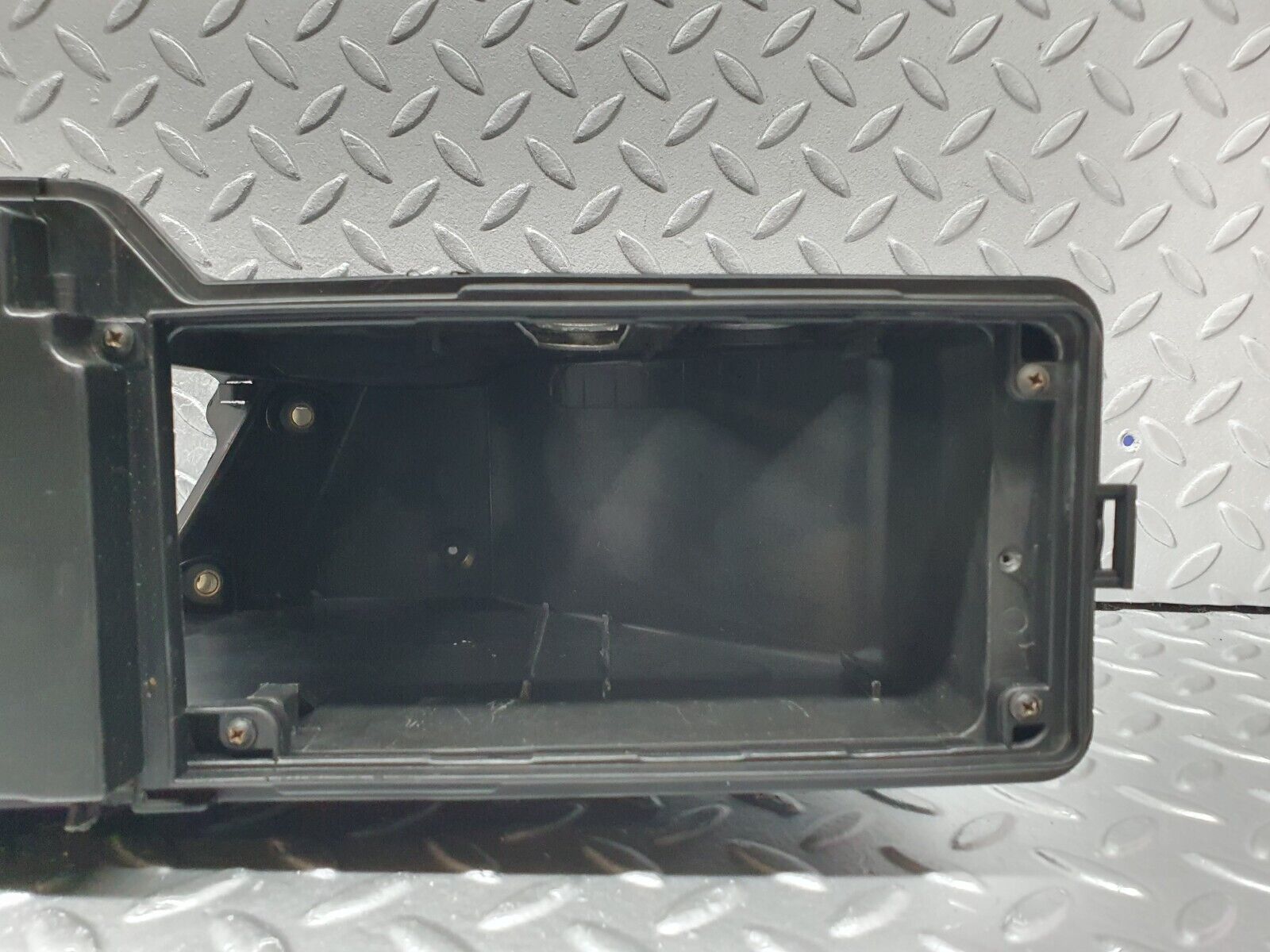 41817 Mercedes-Benz W202 C200 Fuse Box 2085400150 2025453700