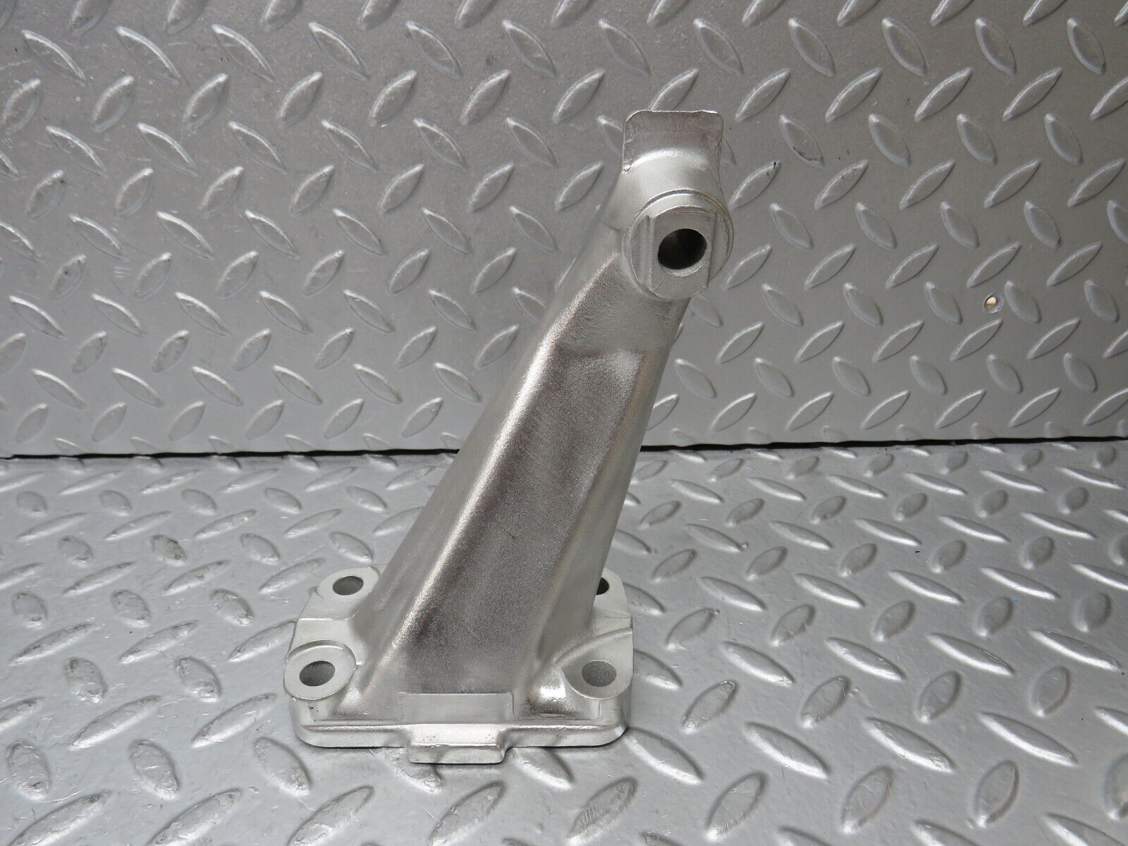 35476 Mercedes-Benz R107 280SL Engine Mount Bracket Left 1802233804