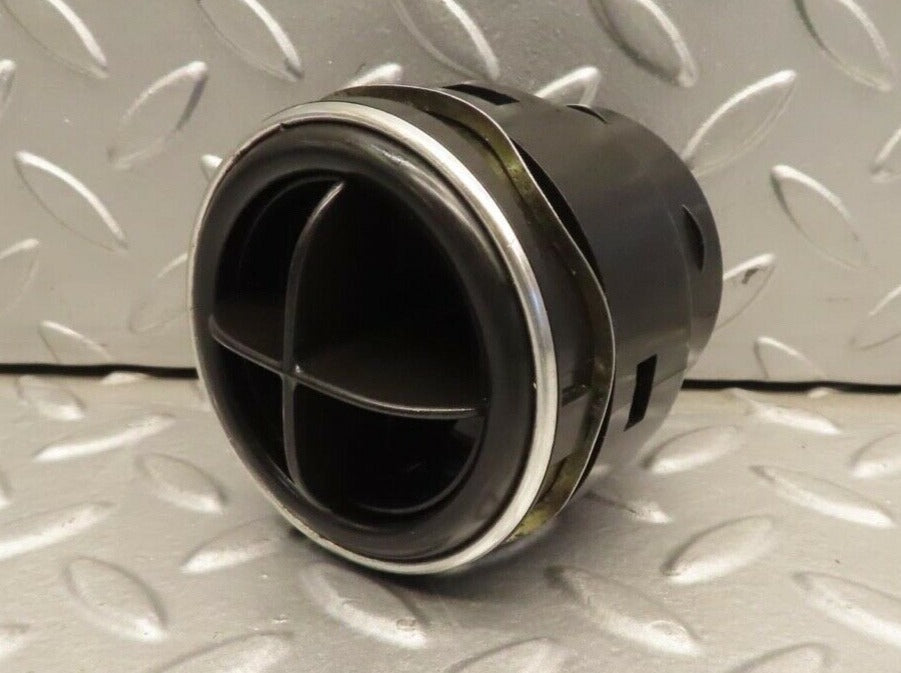 11786 Mercedes-Benz R107 450SL Dashboard Air Vent