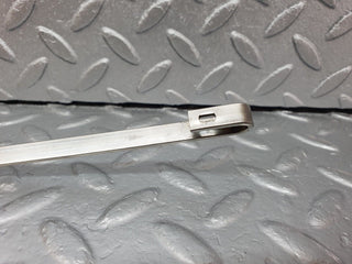W108 windscreen wiper arm right side used OEM