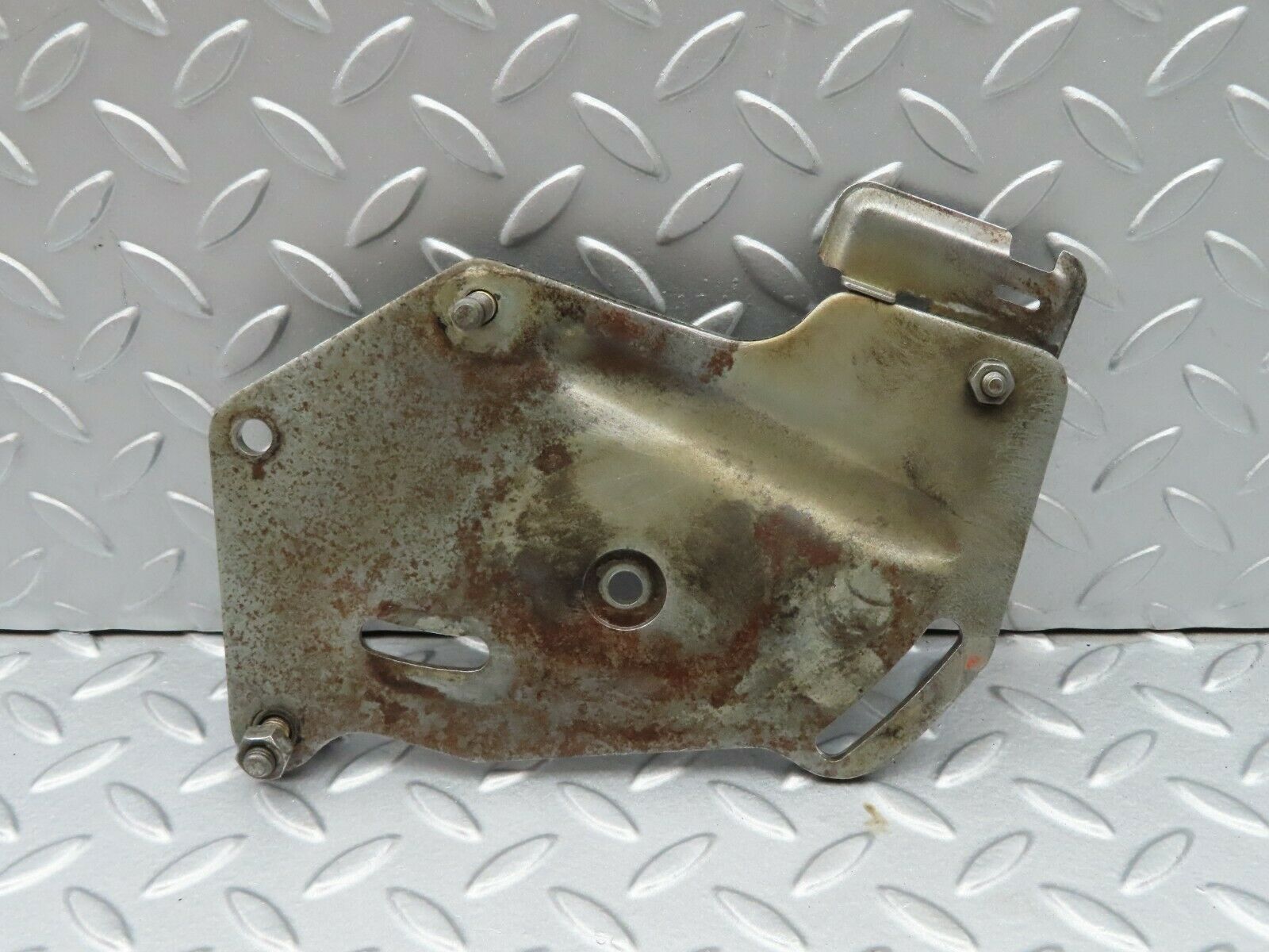 5111 Mercedes-Benz R107 350SL Power Steering Pump Mount Bracket