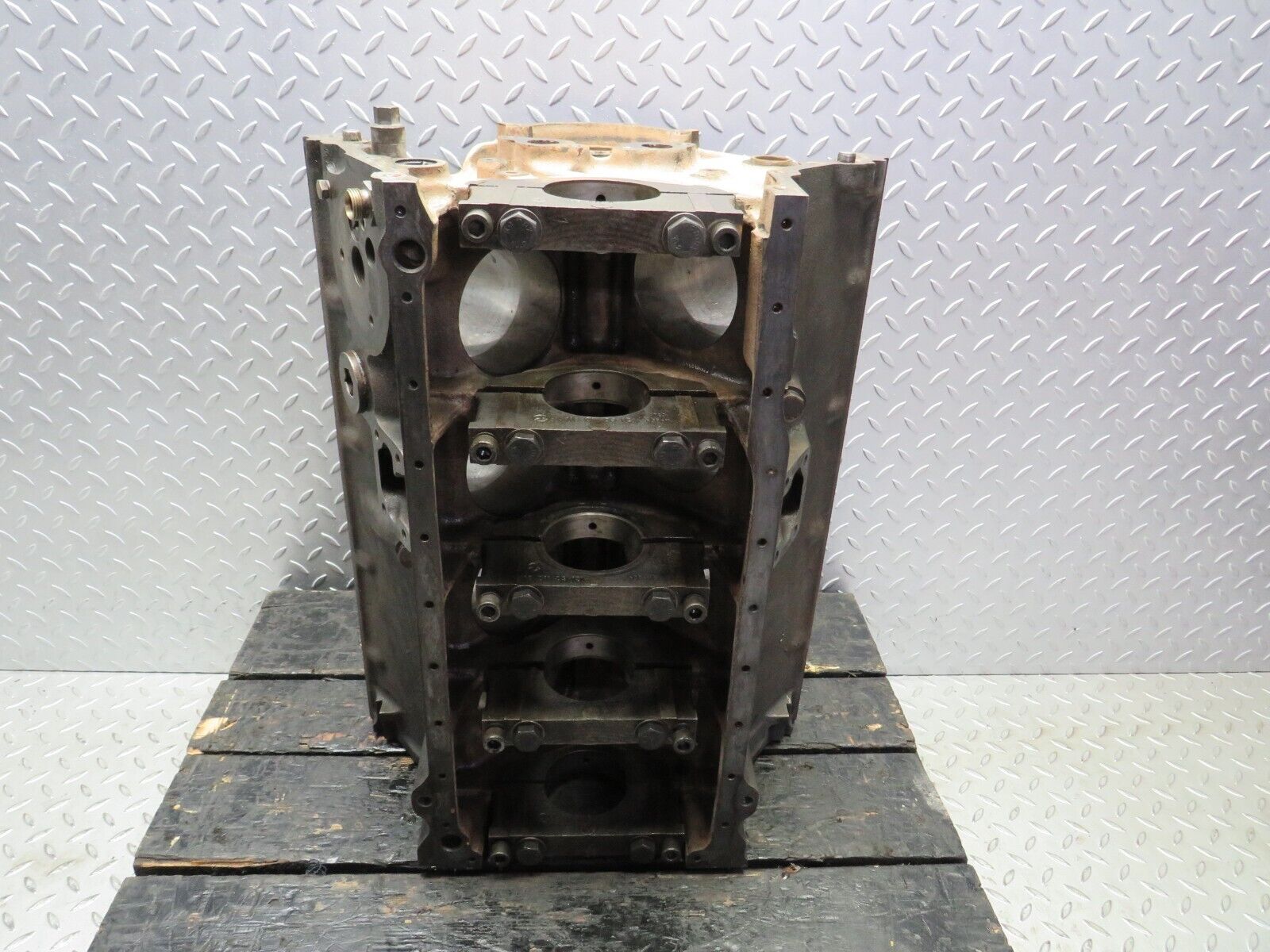 39979 Mercedes-Benz R107 350SL Engine Block 116.984 1160110801