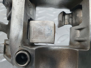 43065 Mercedes-Benz W123 Rocker Arms Camshaft Bearing Block 1020512110