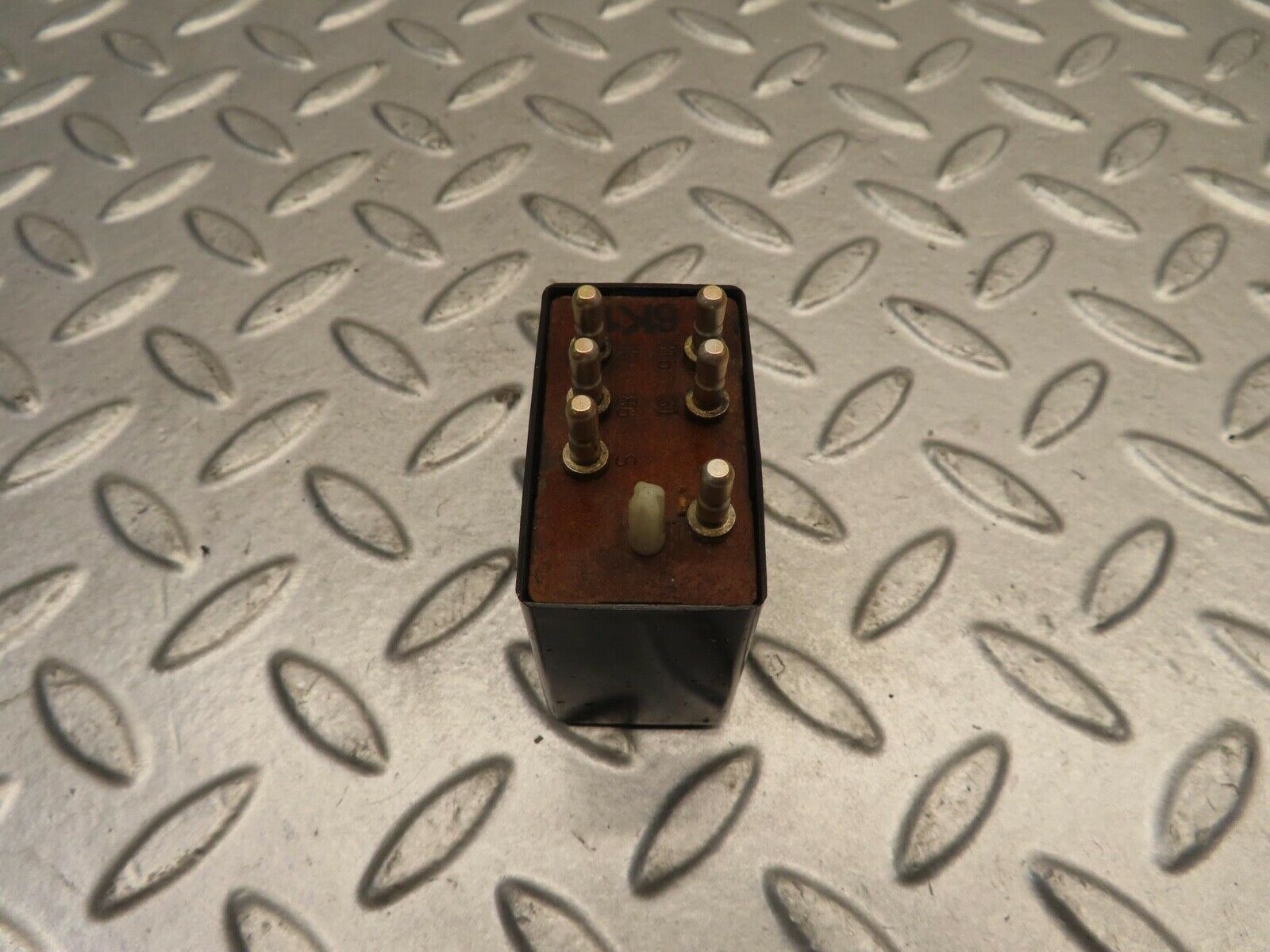 11806 Mercedes-Benz R107 450SL Wiper Control Relay 1238210063