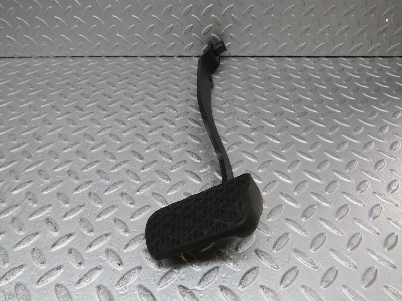 35497 Mercedes-Benz R107 280SL Brake Pedal With Rubber 1232910082