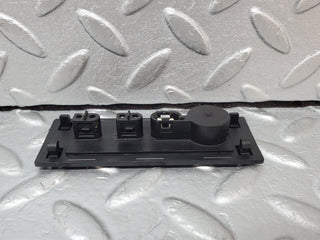 R129 SL windscreen washer nozzle connector used OEM