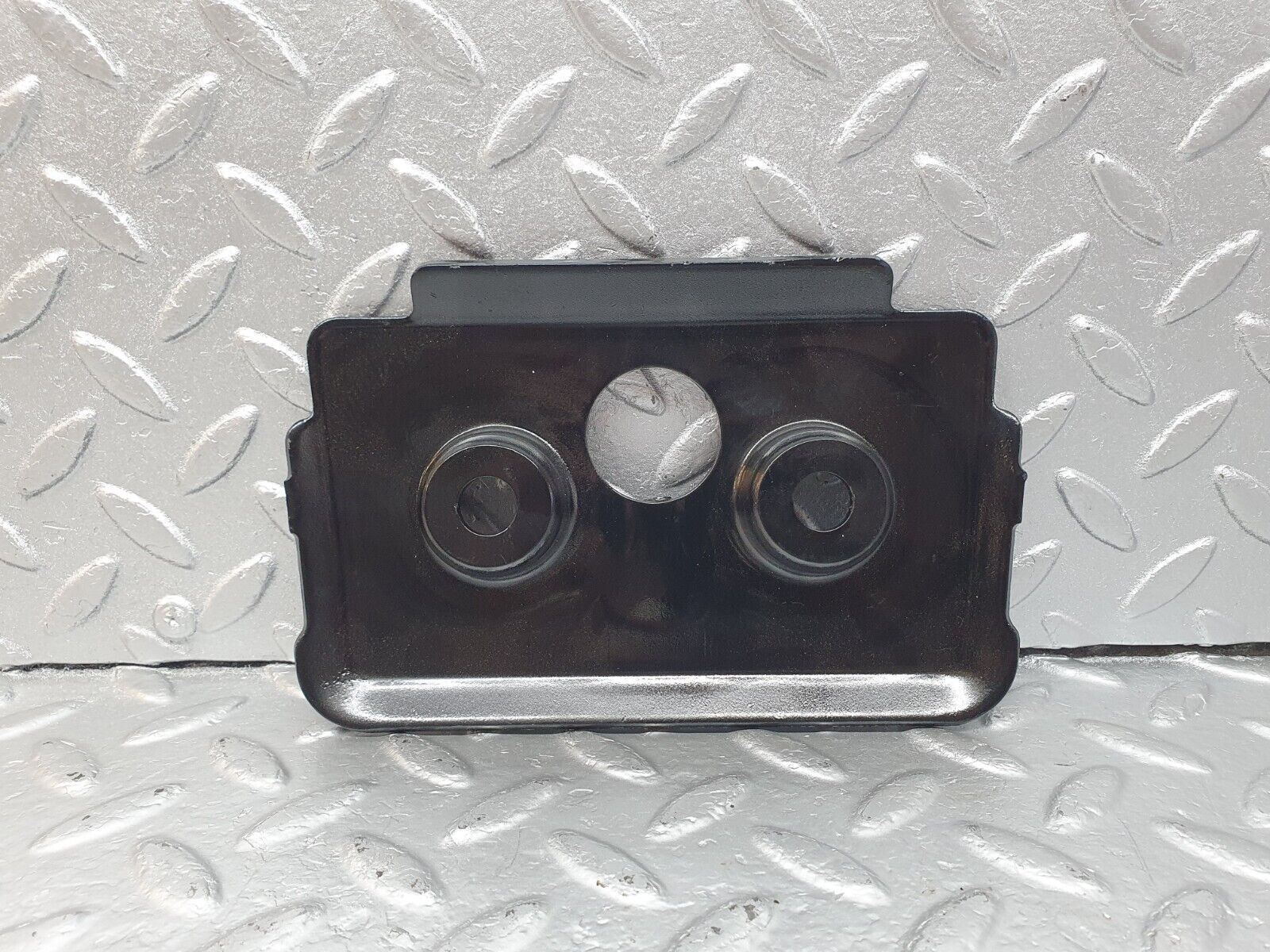 42581 Mercedes-Benz R129 320SL Coupe Front Stabilizer Struts Cover Plate