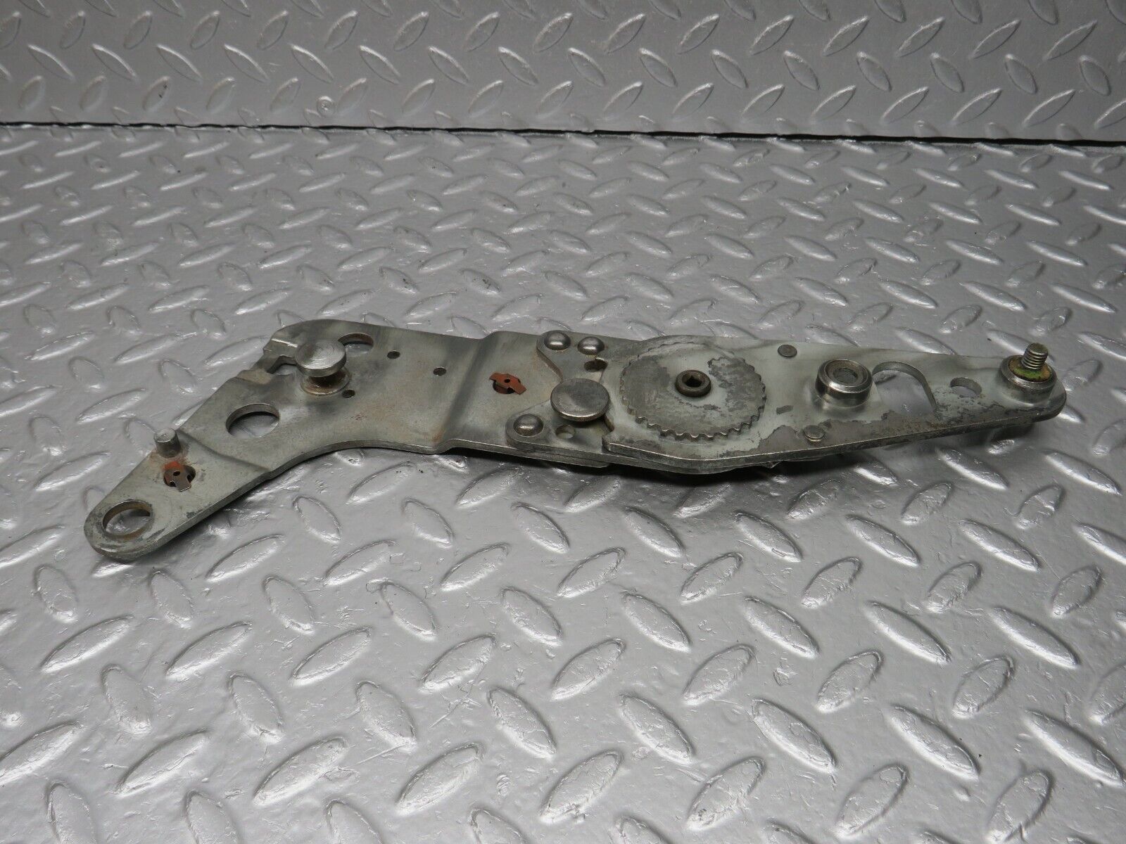 40016 Mercedes-Benz R107 350SL Front Left Seat Hinge 0009109586