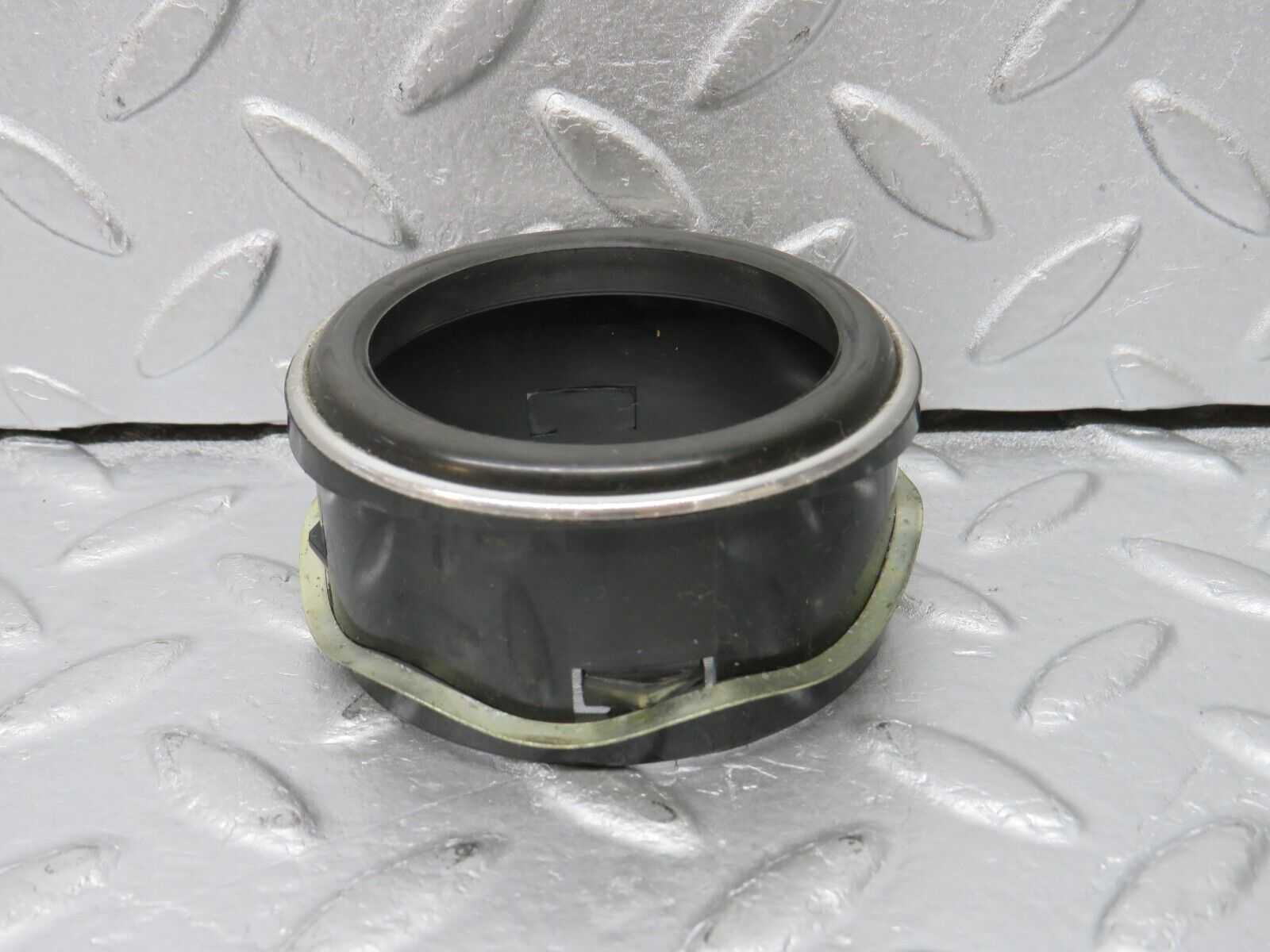 39184 Mercedes-Benz R107 500SL Dashboard Air Vent Chrome Bezel