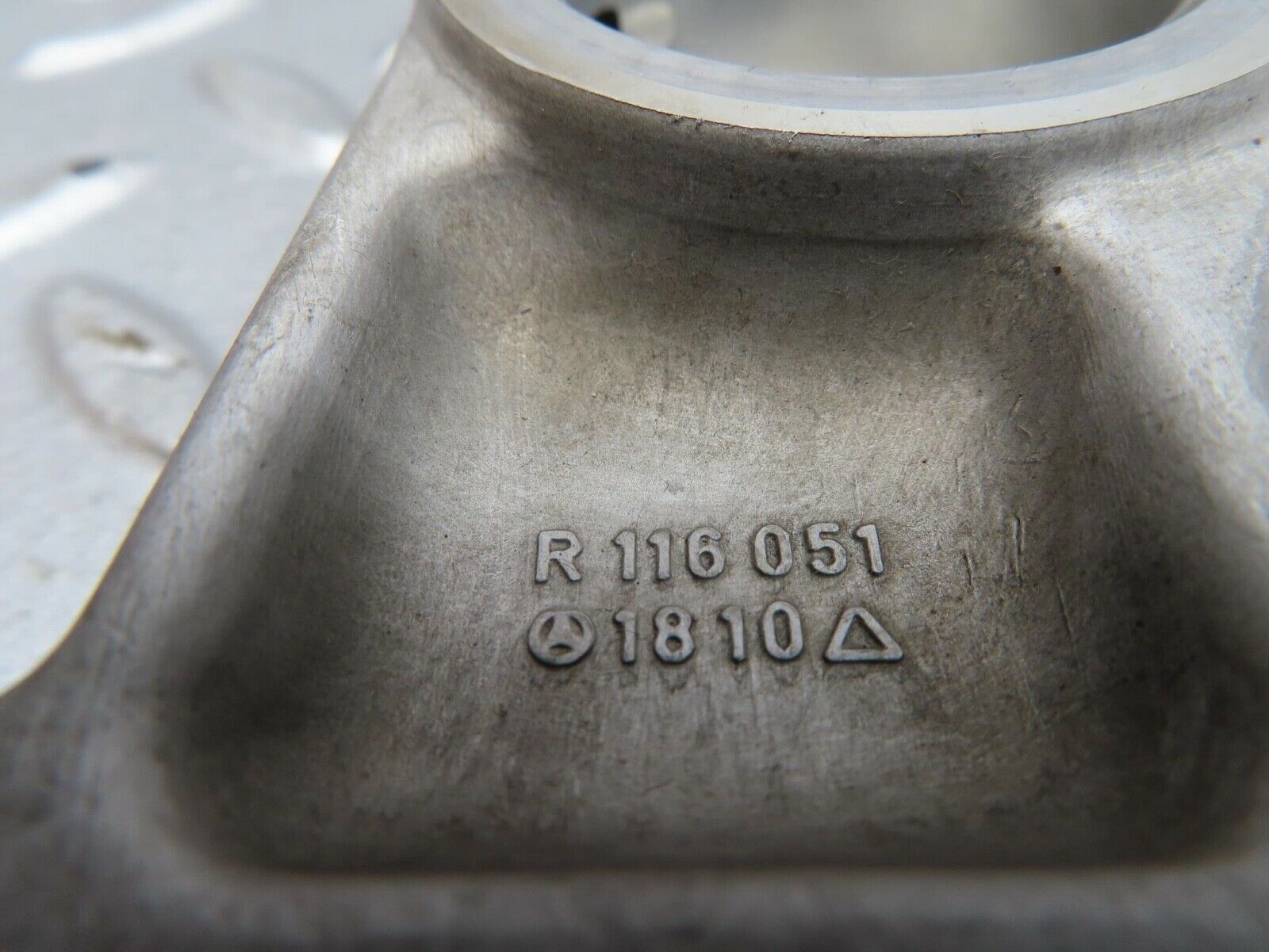 13728 Mercedes-Benz R107 450SL Camshaft Tower Bearing 1160511810