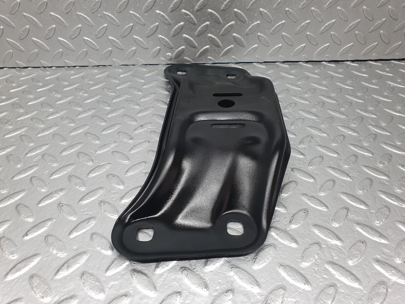 42717 Mercedes-Benz W201 190 2.0L Gearbox Mount Bracket