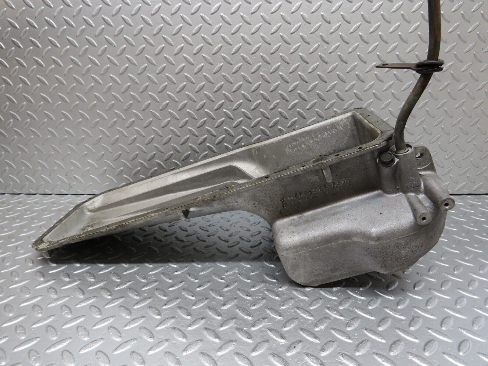 39967 Mercedes-Benz R107 350SL Oil Pan Oil Sump 1160105113