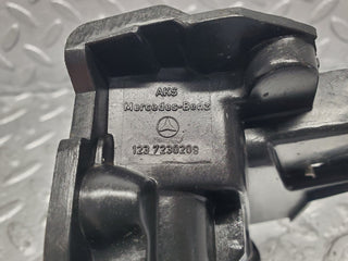 W123 Wagon front right door lock mechanism used OEM