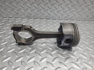 W124 Wagon piston with connecting rod used OEM