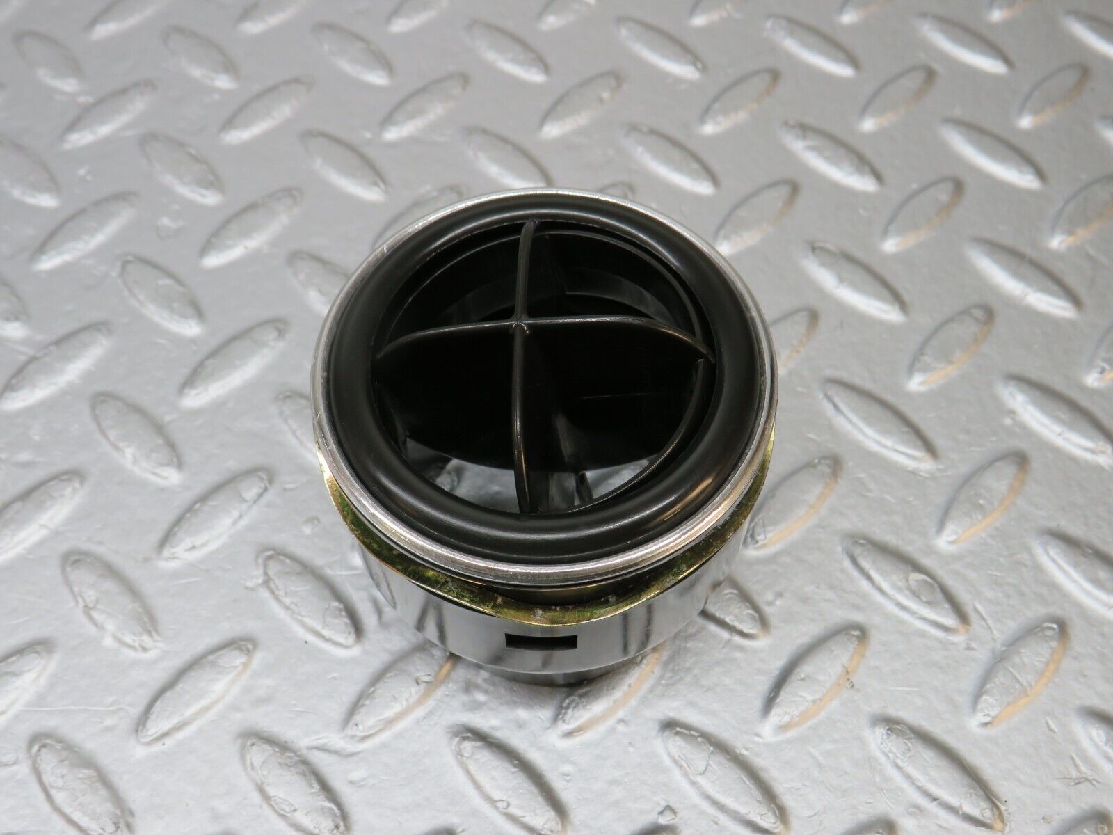 39822 Mercedes-Benz R107 350SL Dashboard Air Vent