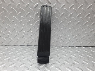 W123 Coupe accelerator pedal with rubber used OEM