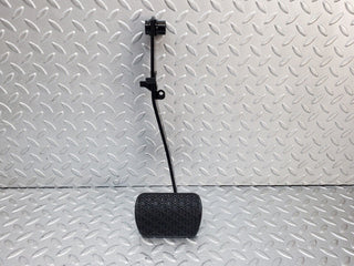 44592 Mercedes-Benz W124 220E Brake Pedal With Rubber 1232910082