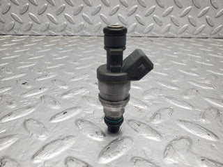 W124 Cabriolet fuel injector used OEM