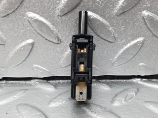 42991 Mercedes-Benz W201 190 Door Contact Switch 0015458714