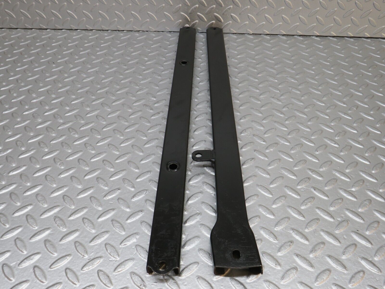 40182 Mercedes-Benz R107 350SL Front Left Seat Rail Pair