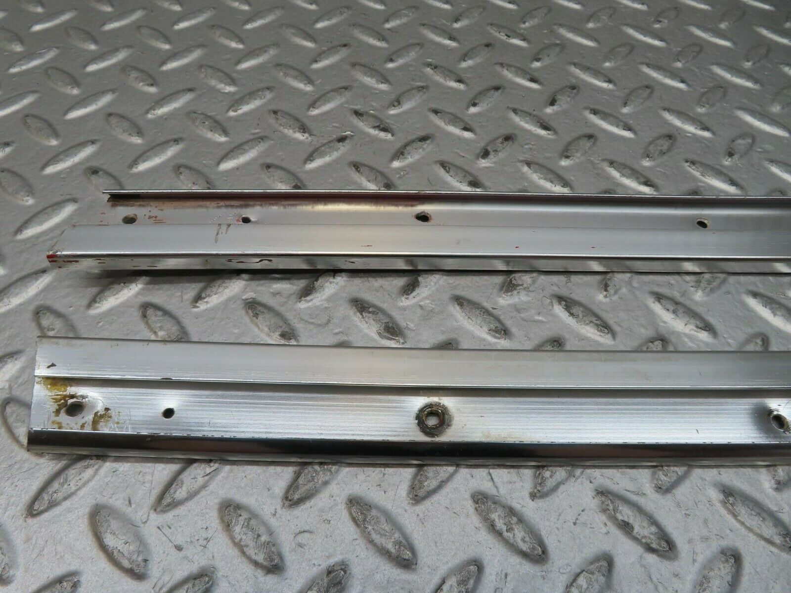 15588 Mercedes-Benz R107 450SL Roof Chrome Moulding Trim Left And Right