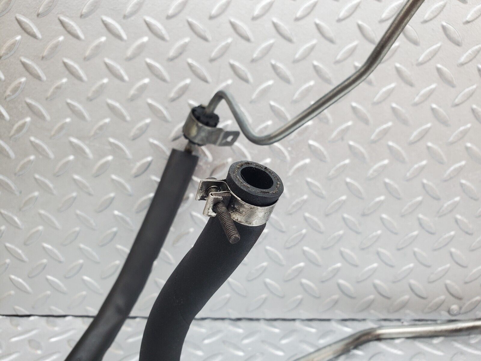 45825 Mercedes-Benz W126 420SE Power Steering Hose Pipe
