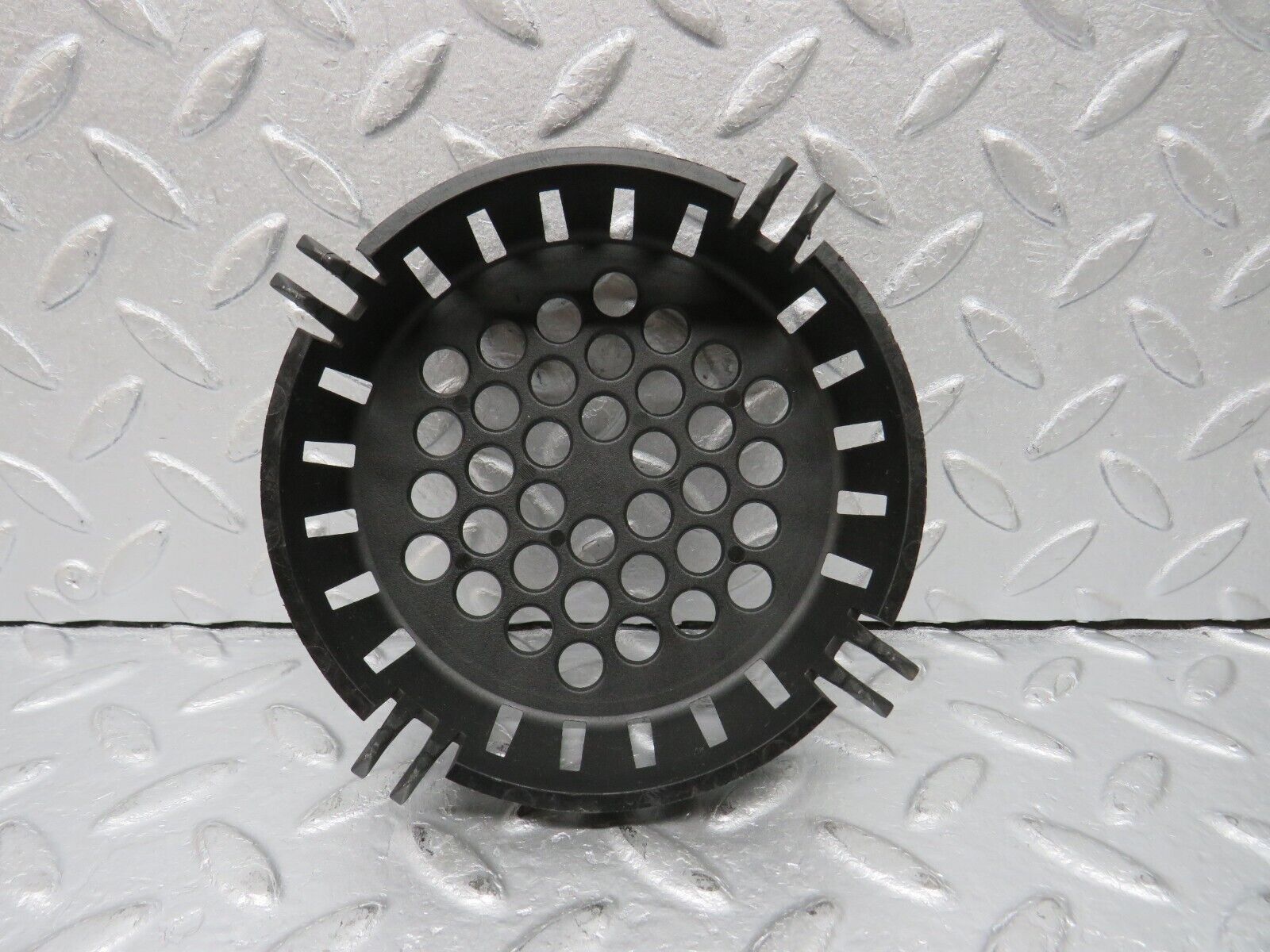 39166 Mercedes-Benz R107 500SL Engine Cooling Fan Cover