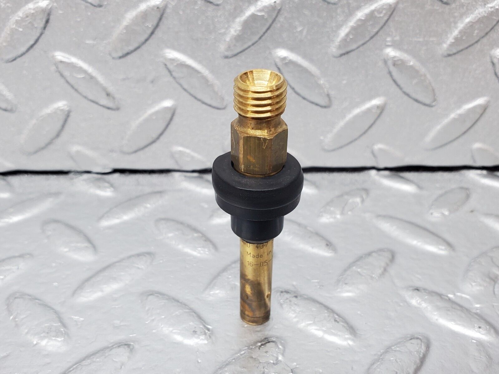 45339 Mercedes-Benz 280E M110.983 Fuel Injector Bosch 0437502047