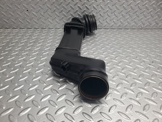 W124 Wagon air intake pipe used OEM