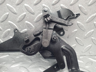 46187 Mercedes-Benz W124 280E Throttle Linkage 1040702321