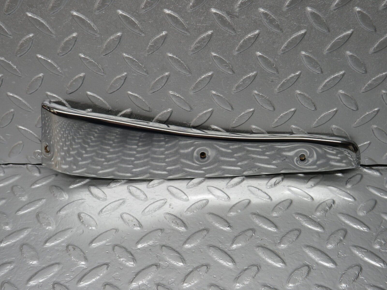 40004 Mercedes-Benz R107 350SL Left Door Chrome Cover