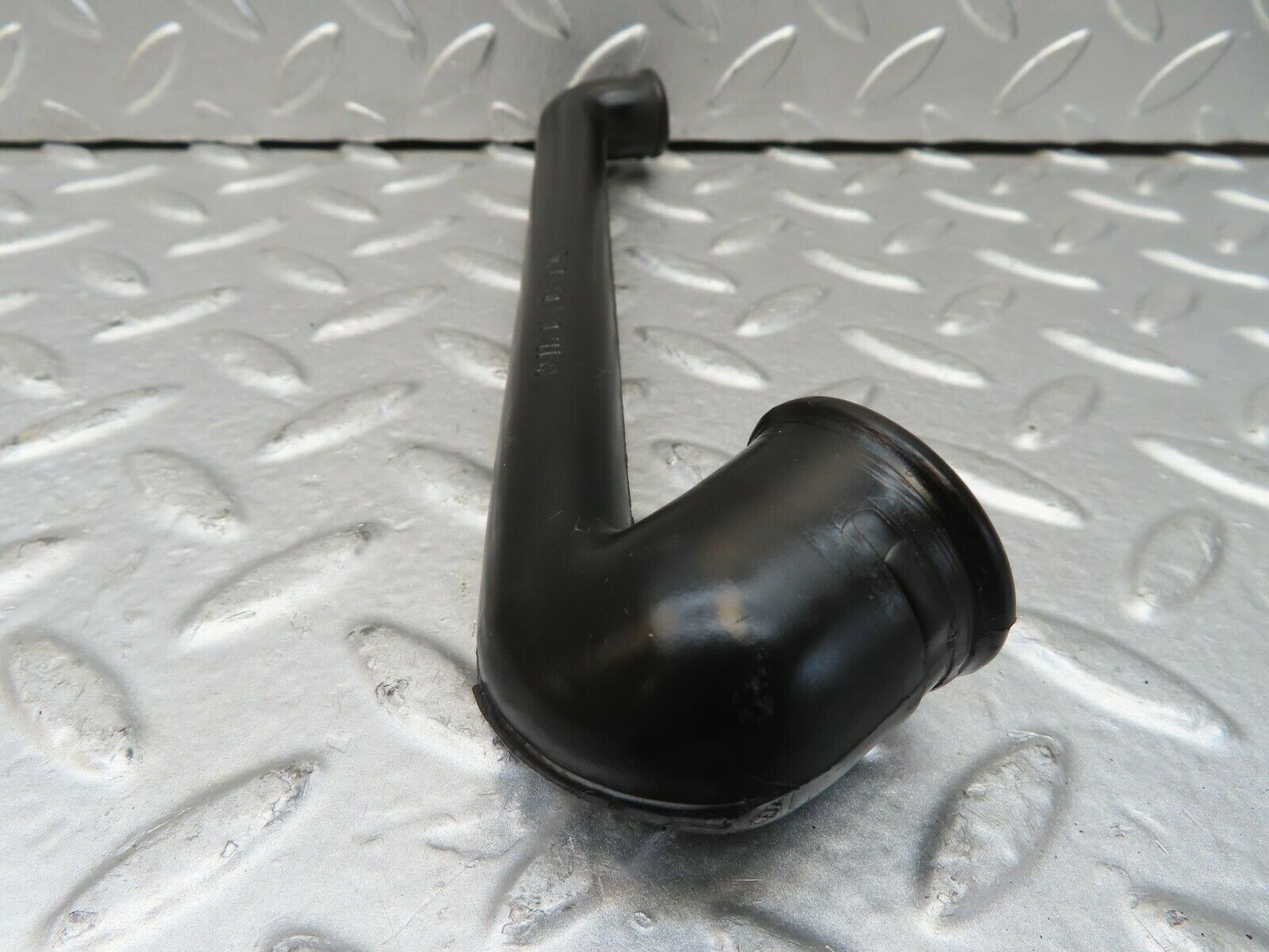 15688 Mercedes-Benz R107 450SL Crankcase Breather Hose 1170940391