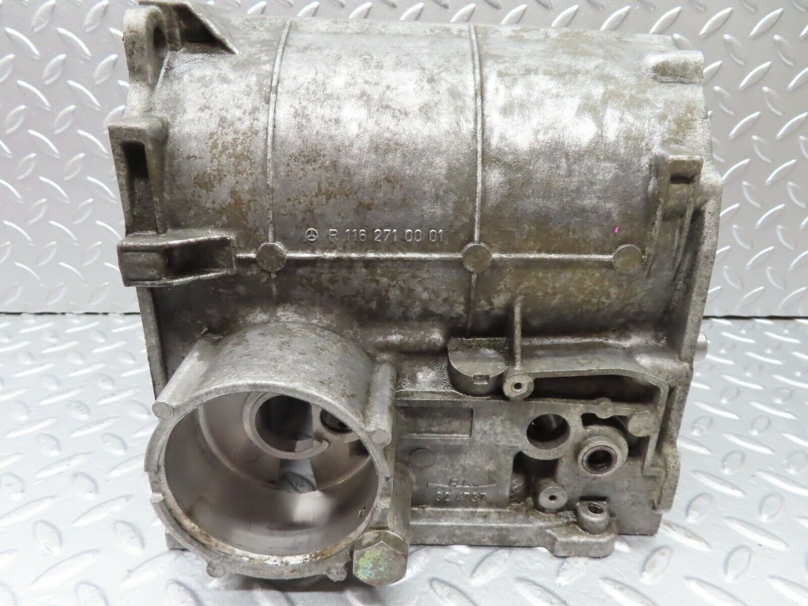 19788 Mercedes-Benz R107 450SL Automatic Gearbox Housing 1162710001