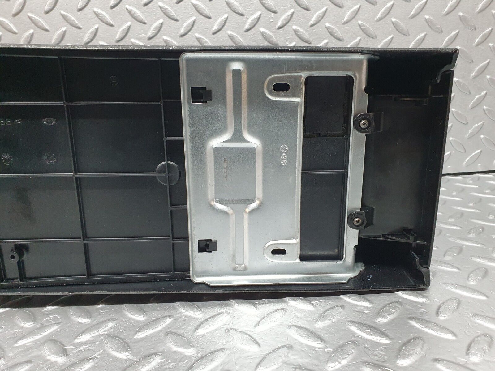 41966 Mercedes-Benz W202 C200 Centre Console Armrest Black 2026801279