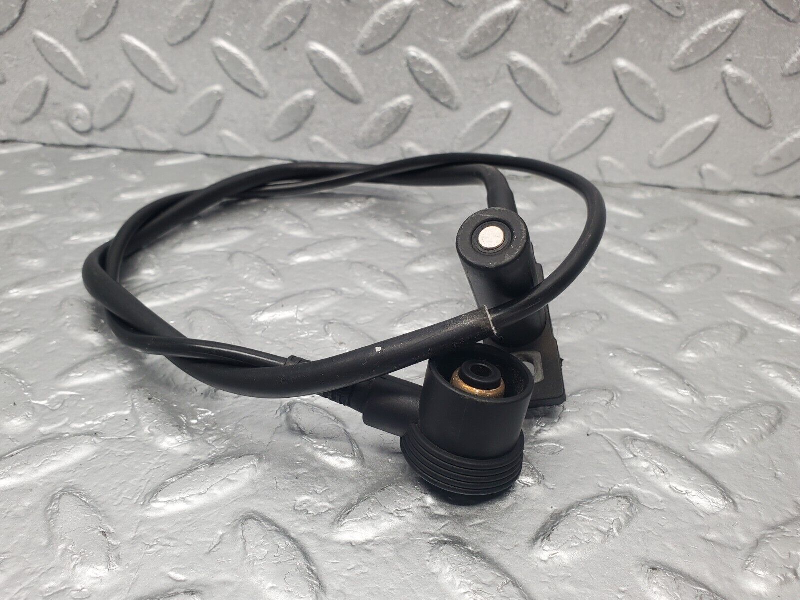 46203 Mercedes-Benz W124 280E Crankshaft Position Sensor 0155452828 0021534328