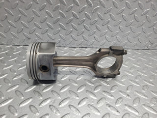 W124 Wagon piston with connecting rod used OEM