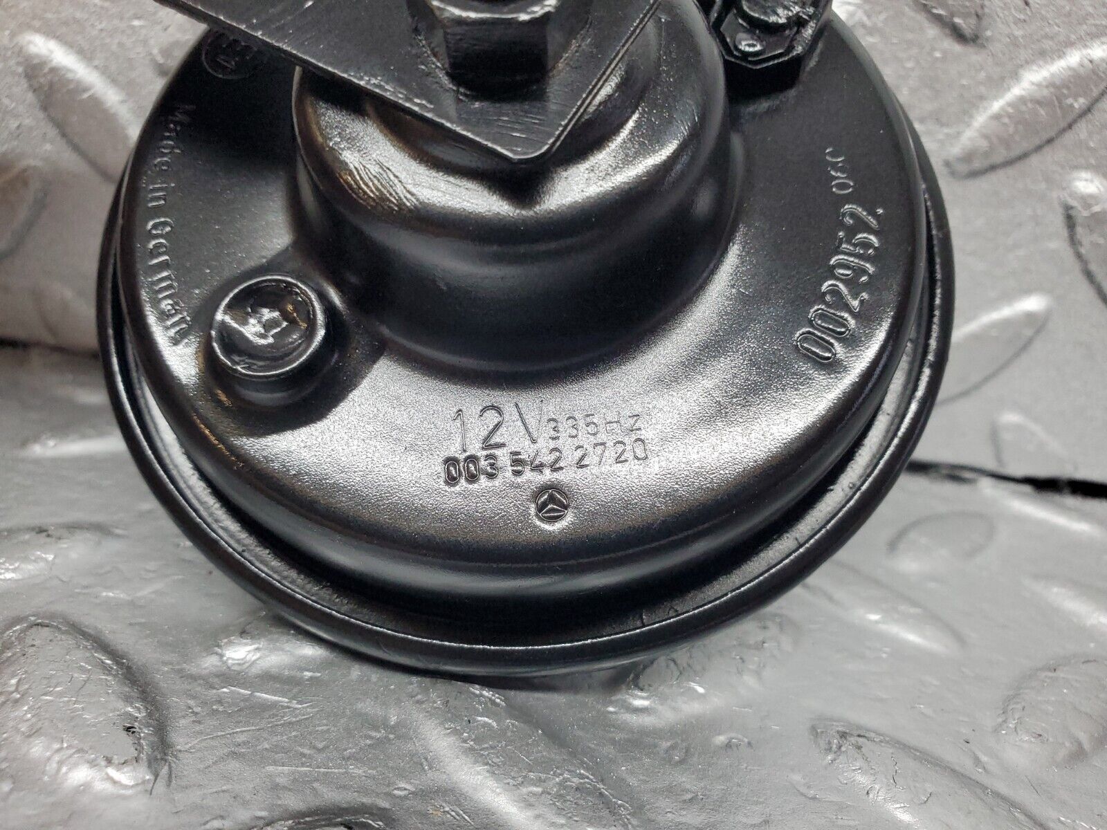 45205 Mercedes-Benz R129 300SL Coupe Horn 0035422720 002952