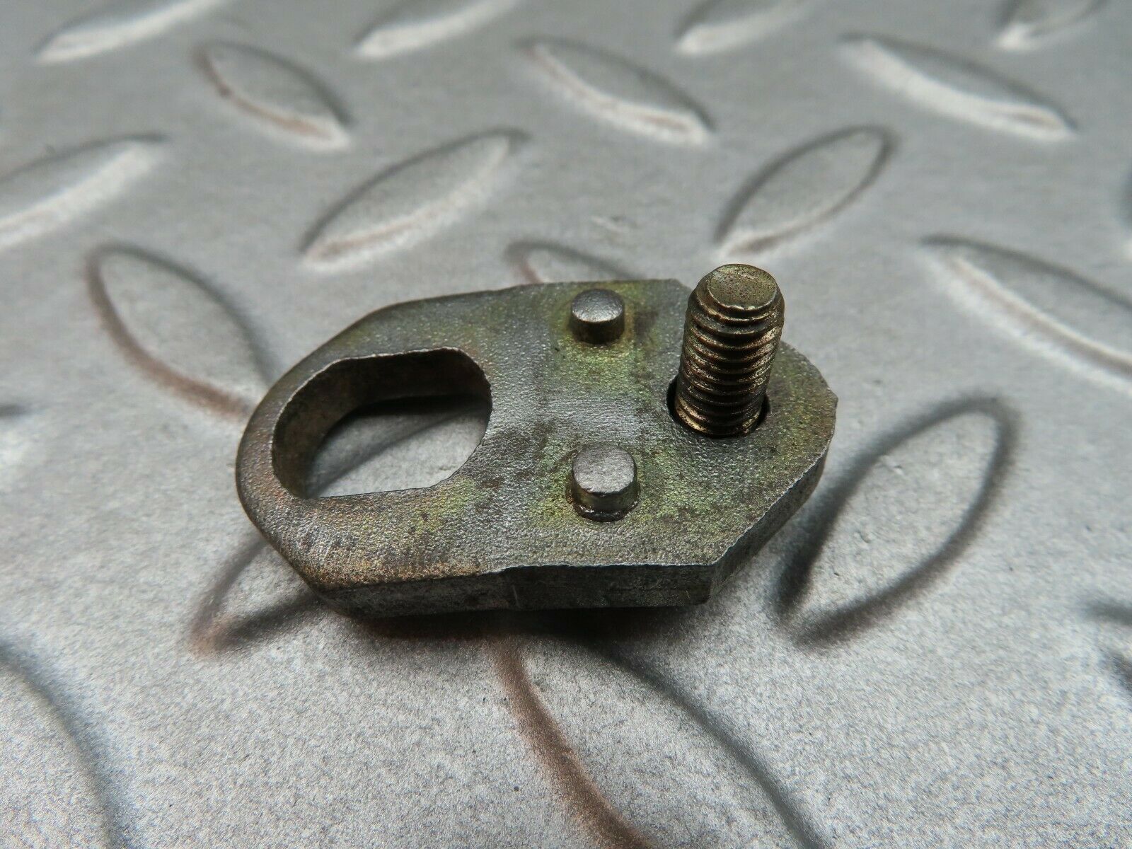 5129 Mercedes-Benz R107 350SL Fuel Injector Bracket