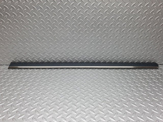 41804 Mercedes-Benz W202 C200 Front Right Door Centre Moulding Trim 2026909462