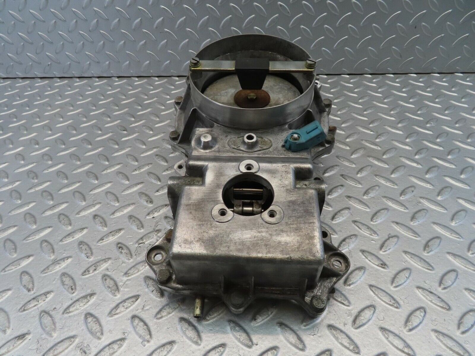 11032 Mercedes-Benz R107 W116  Air Flow Mass Meter Sensor Bosch 1171410690