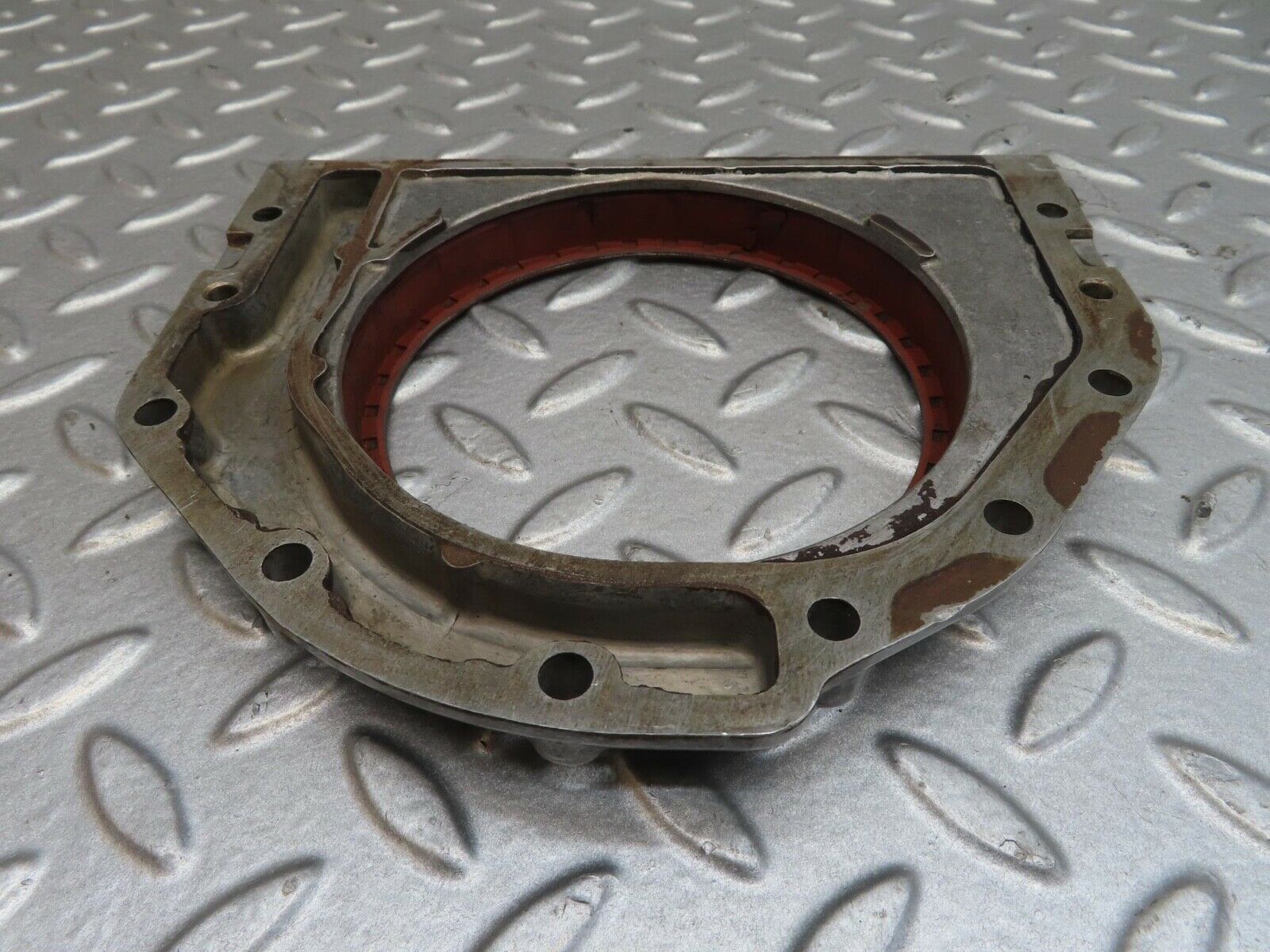 13778 Mercedes-Benz R107 450SL Crankshaft Rear Sealing Cover 1160110608