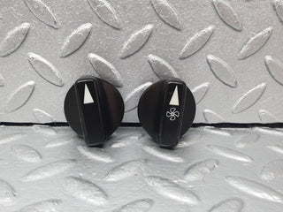 W126 Coupe heater control knob pair used OEM