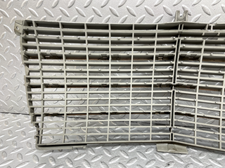 44249 Mercedes-Benz W123 280E Bonnet Grill 1238880923