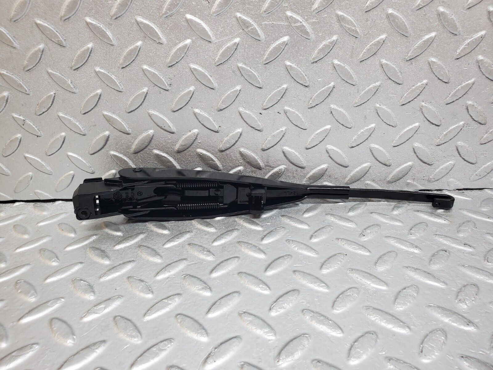44793 Mercedes-Benz W124 220E Wiper Arm 096052184840