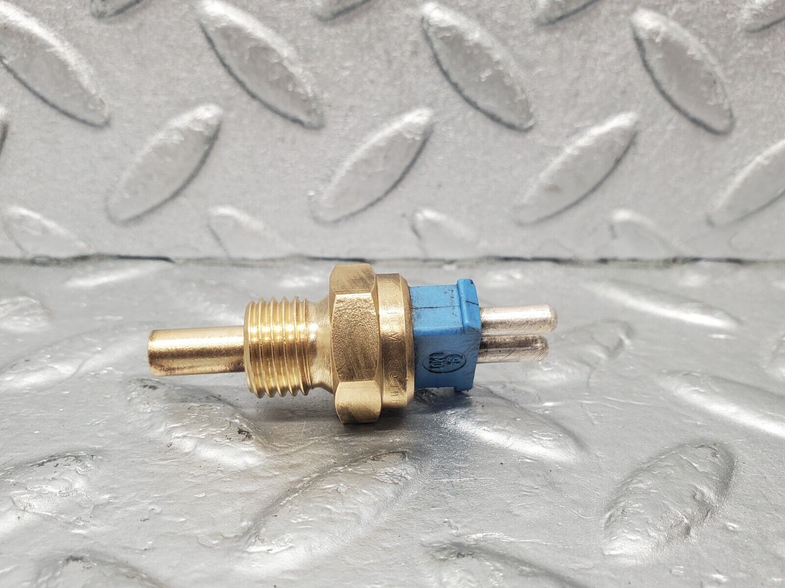 46215 Mercedes-Benz W124 280E Coolant Temperature Sensor VDO 0085424517